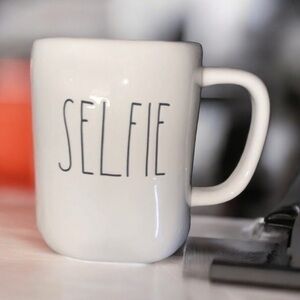 Rae Dunn SELFIE mug white LL